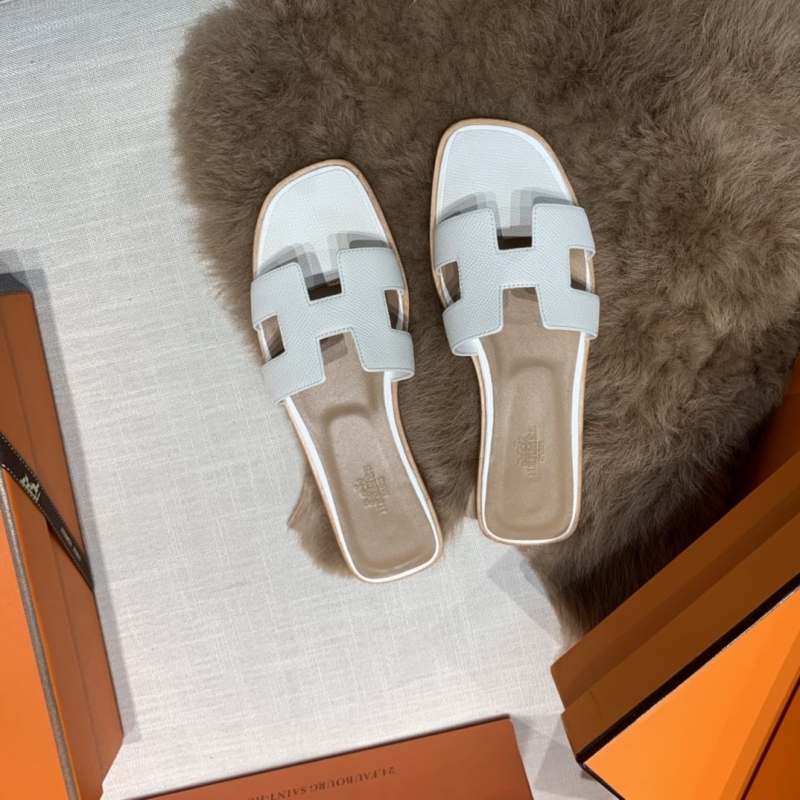 H**mes slippers
